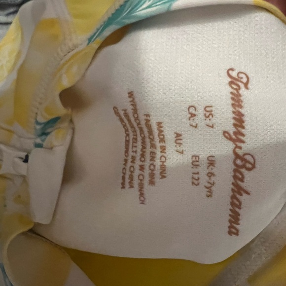 One piece girls long sleeve swimsuit lemons - Picture 4 of 4